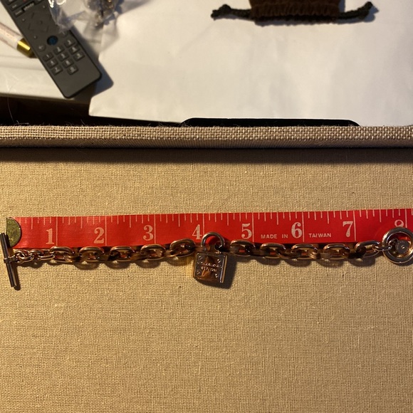 MICHAEL KORS WOMEN'S TORTOISE & ROSE GOLD TONE PADLOCK - Picture 7 of 7